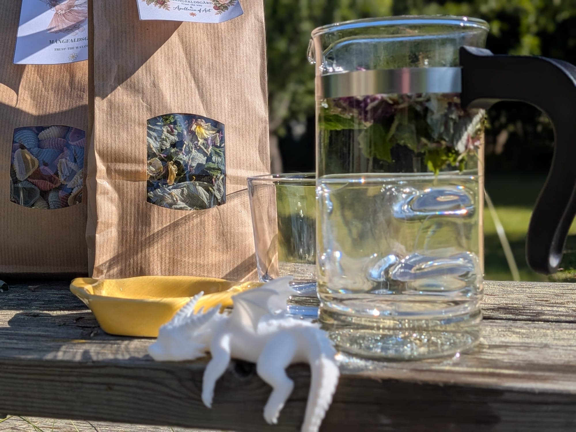 The Hidden Garden gift box contents, close up